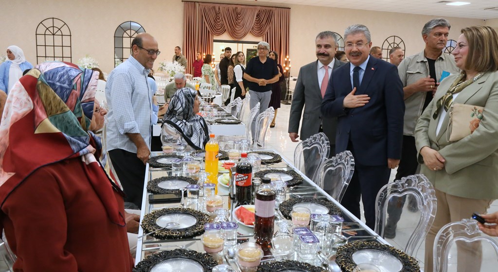 Vali Yılmaz Koruyucu Ailelerle Aynı Sofrada Buluştu