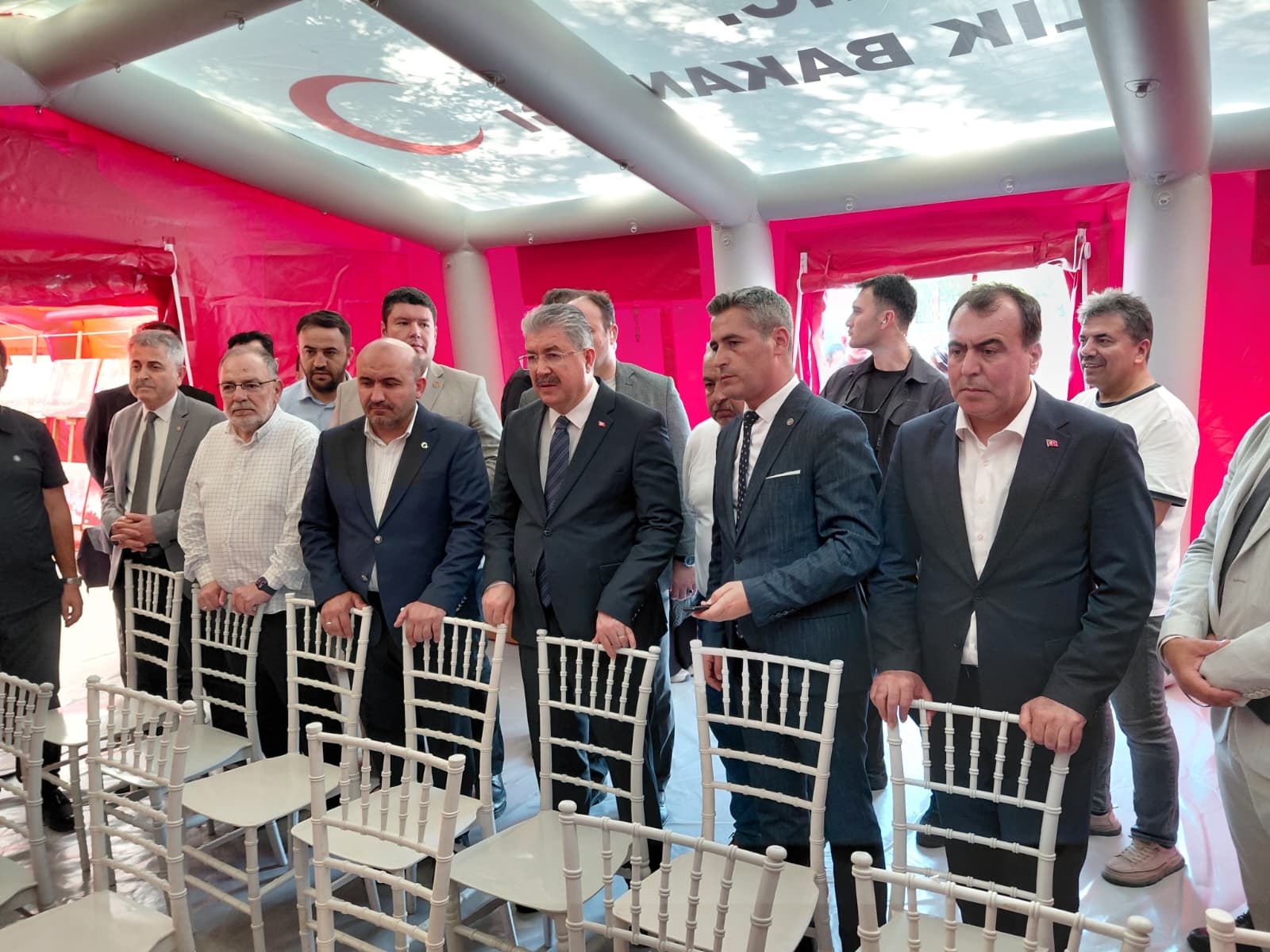 Vali Yılmaz'dan 15 Temmuz Anma Çadırına Ziyaret