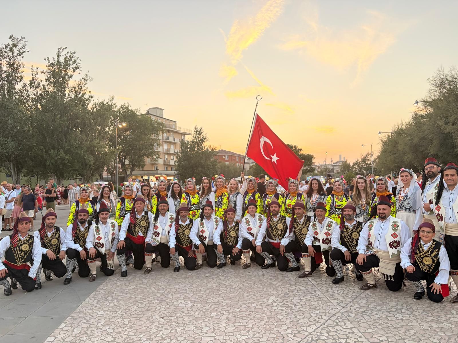 Anadolu Üniversitesi Halk Dansları Topluluğu İtalya'da Sahne Aldı