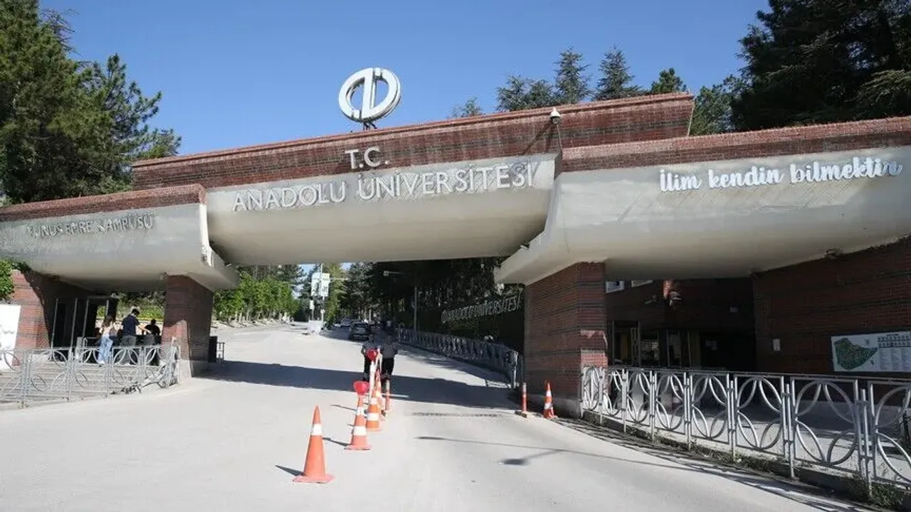 Anadolu Üniversitesinde Sınavsız İkinci Üniversite Başvuruları Başlıyor