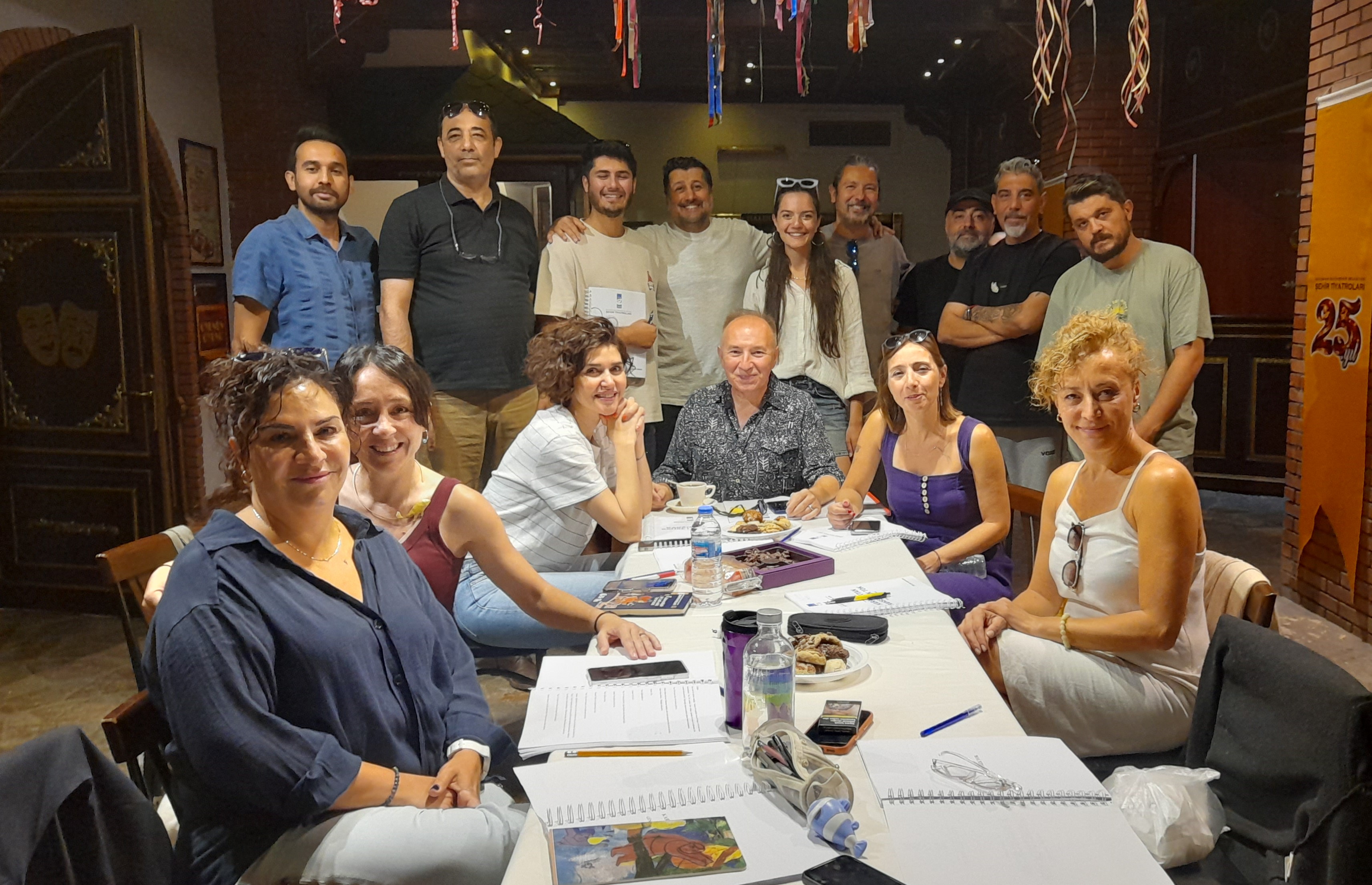 "Karanlıktan Bahsetmek Yok" Provalara Başladı