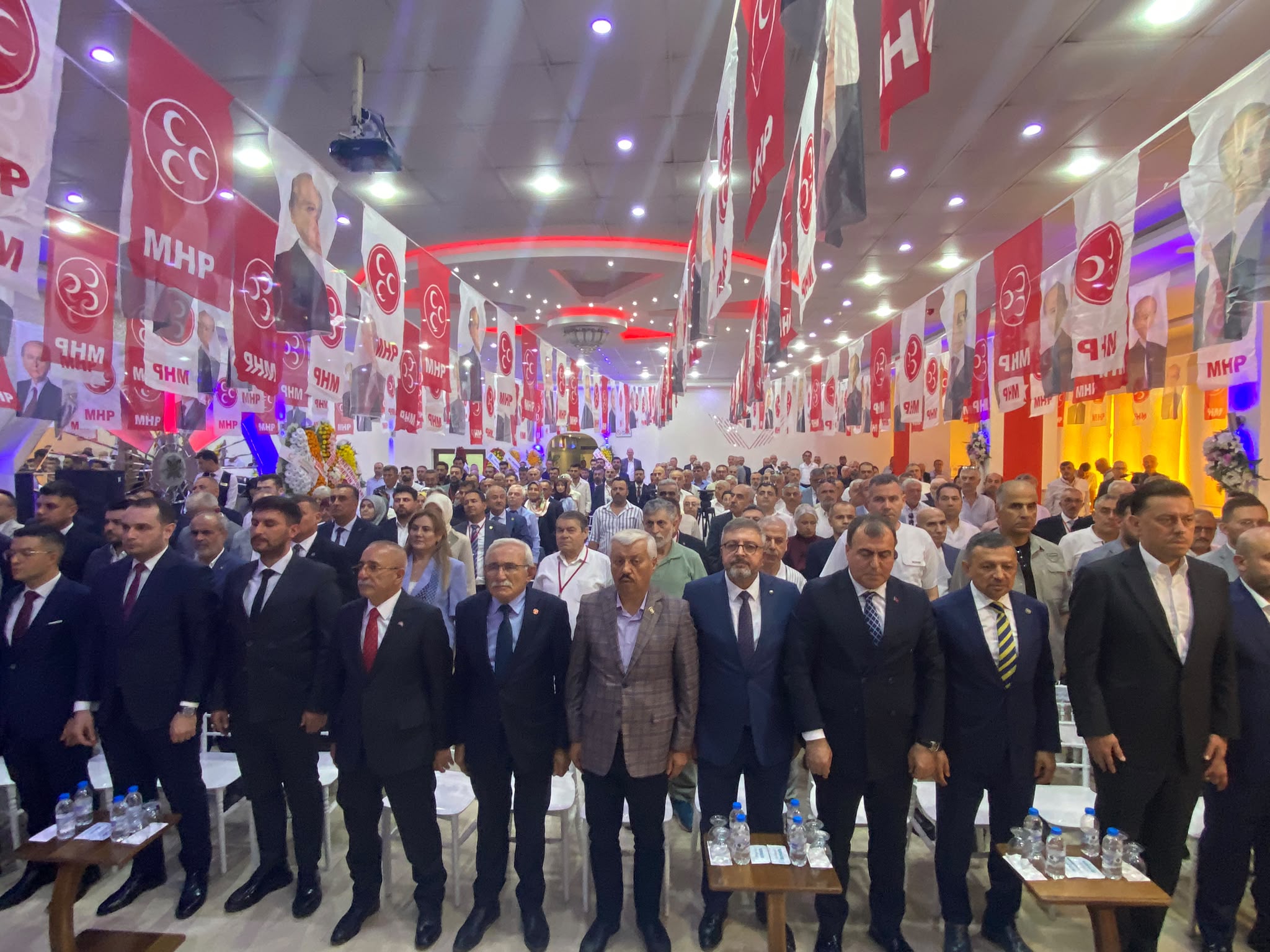 MHP Tepebaşı Kongresi’nde Eyyüp Yılmaz Güven Tazeledi