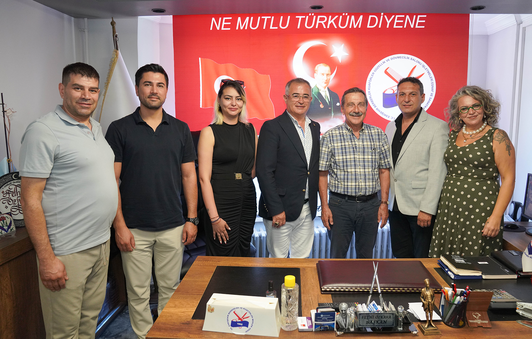 Başkan Ataç Berberler ve Kuaförler Odasını Ziyaret Etti