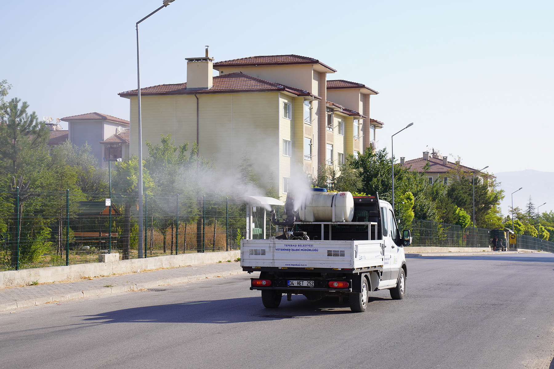 Tepebaşı'nda İlaçlama Çalışmaları Aralıksız Sürdürülüyor
