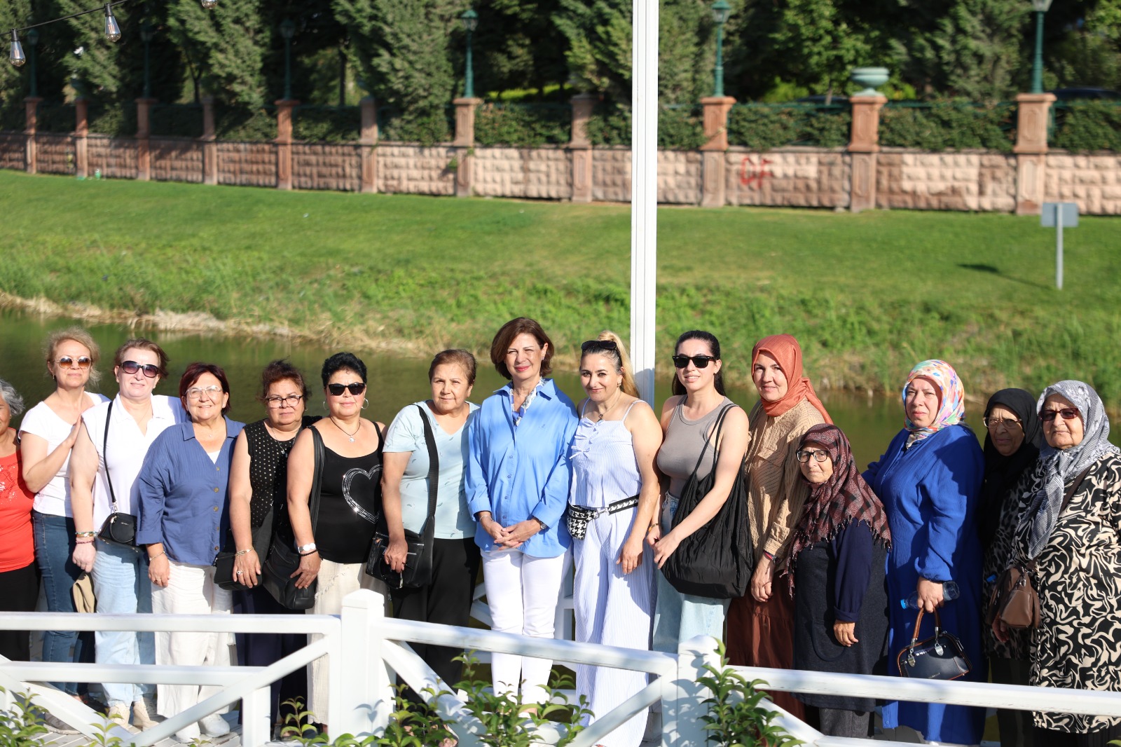 Başkan Ayşe Ünlüce Karapınarlı Kadınlarla Buluştu