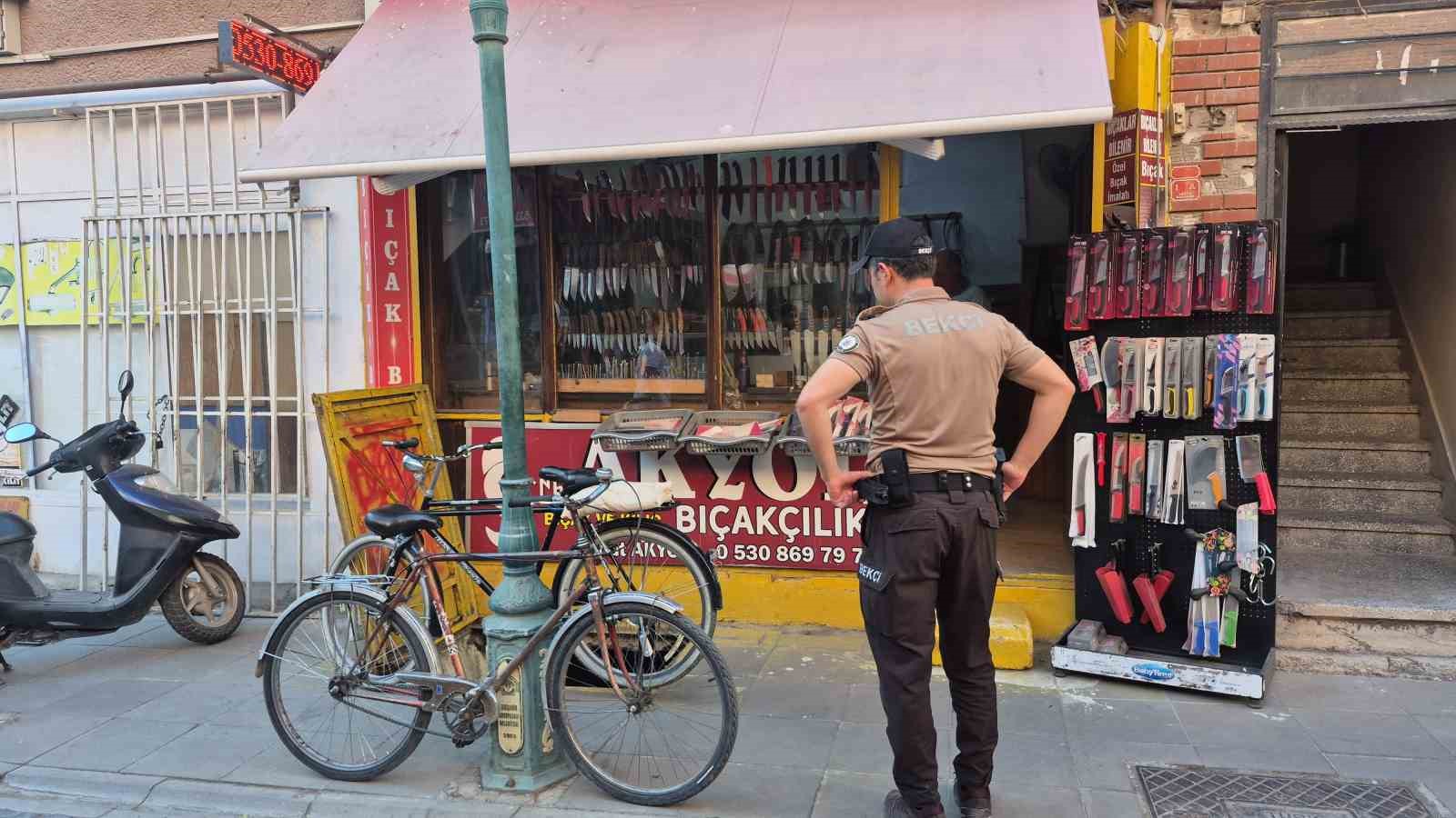 Dengesini kaybederek bodrum kata düşen yaşlı adam yaralandı