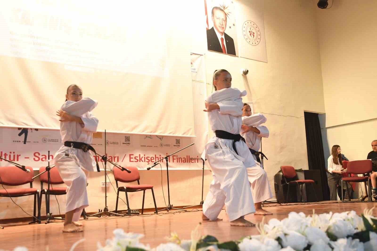 Eskişehir’de Gençlik Yaz Kulübü Kapanış Şenliği düzenlendi
