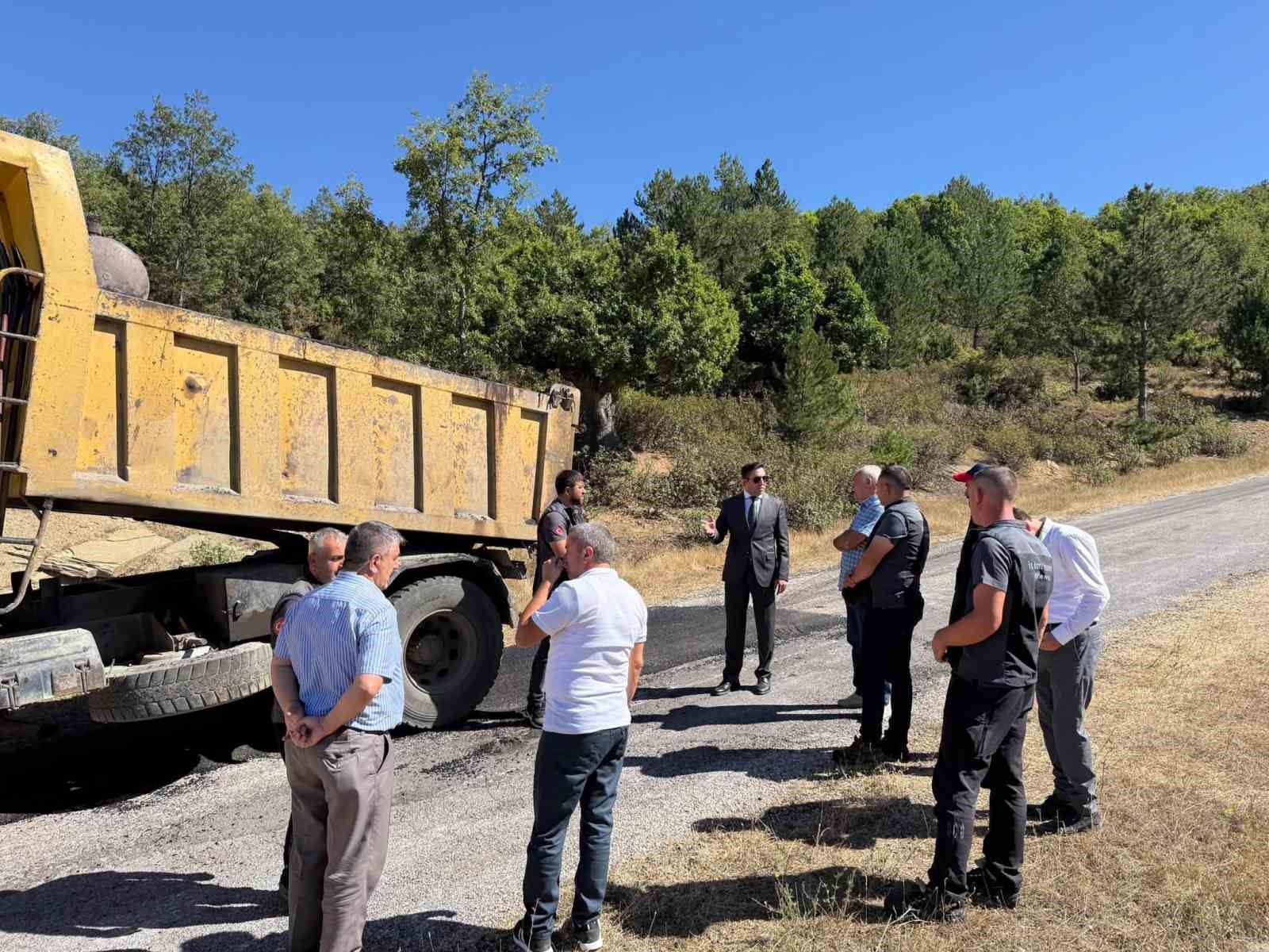 Şaphane’de Değirmendere köyü yolunda bakım ve onarım çalışması