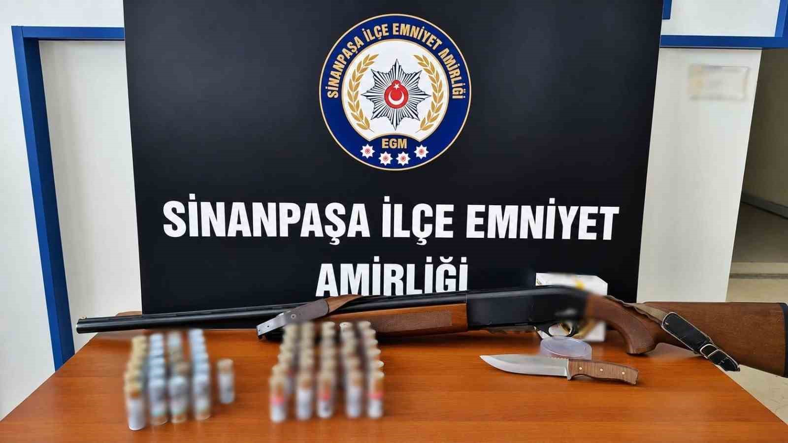 Sosyal medyadan silah ve mühimmat paylaşımı yapınca gözaltına alındı