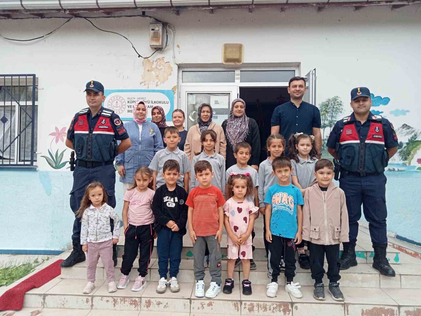 Bilecik’te okul çevreleri ve servisler denetlendi