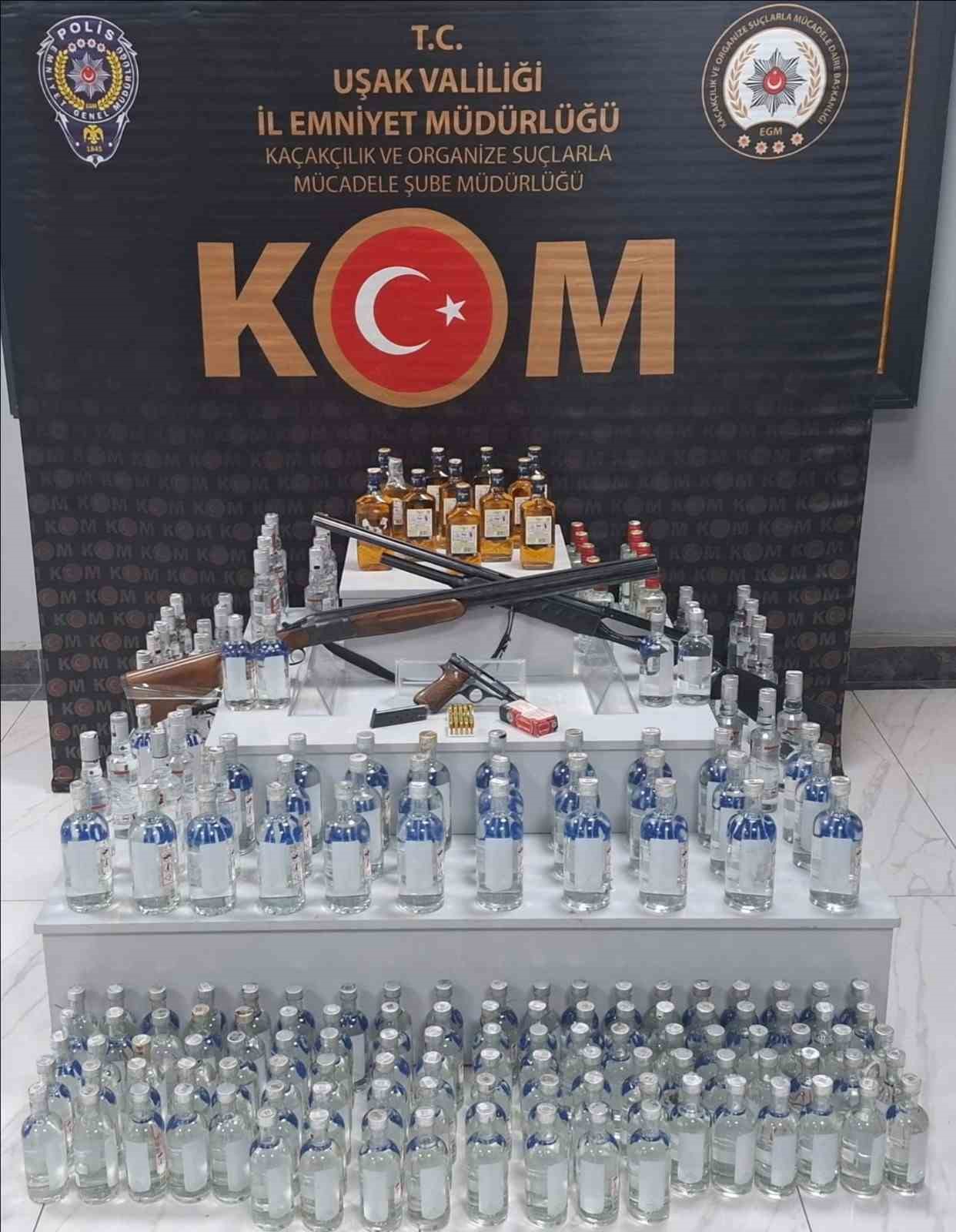 Uşak’ta kaçak alkol ve sigara operasyonu