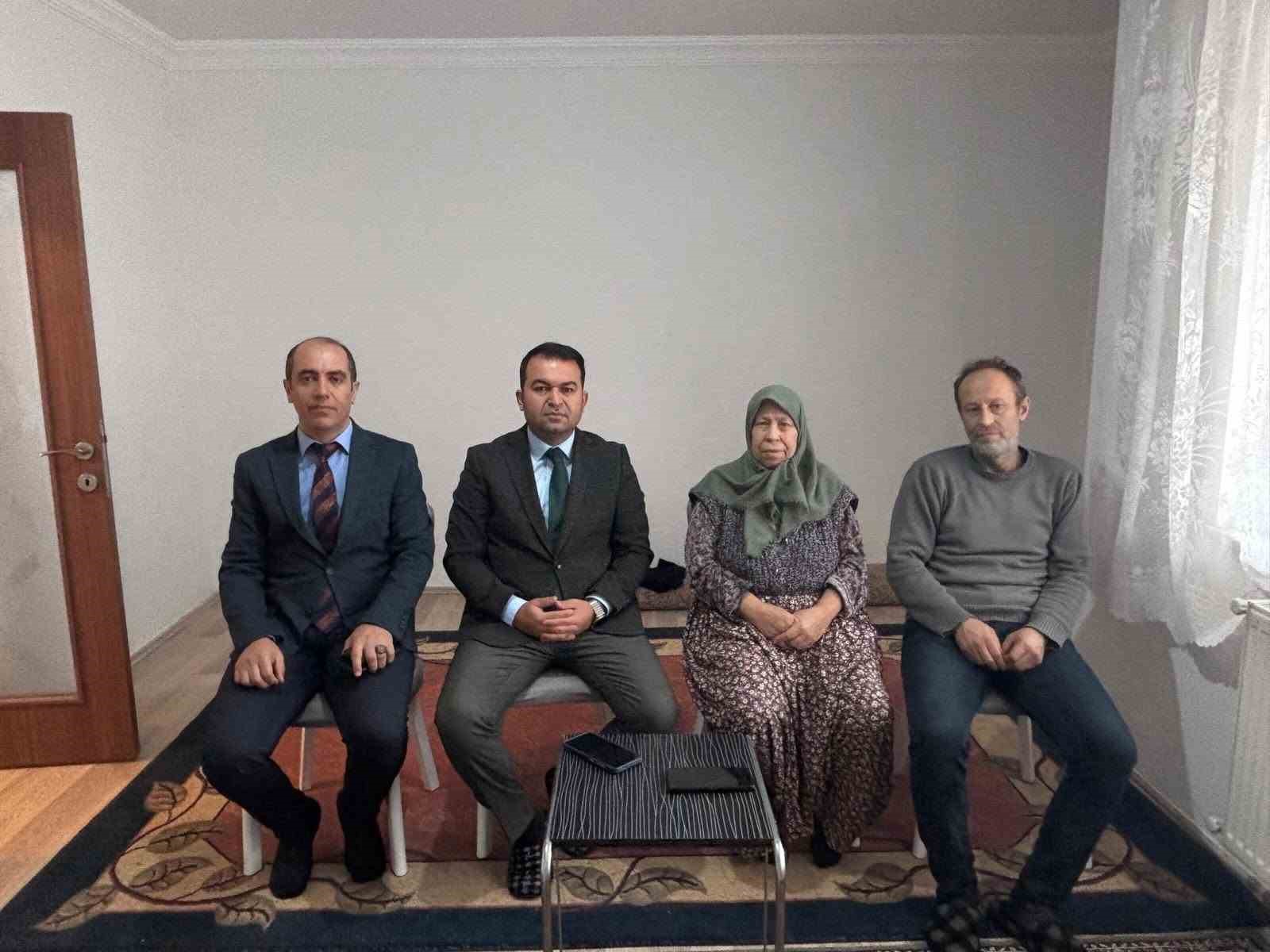 Bilecik’te yangından etkilenen aileye destek