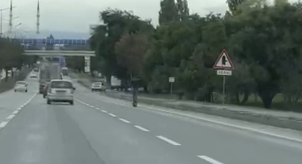 Çevreyolunda yürekleri ağza getiren scooter yolculuğu