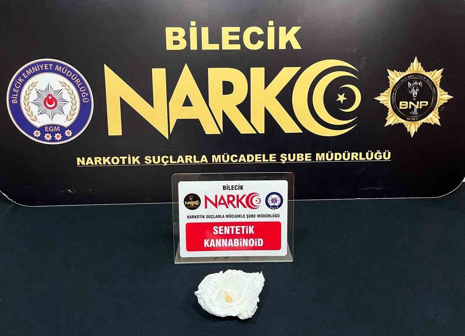 Bilecik’te şüpheli araçta uyuşturucu ele geçirildi