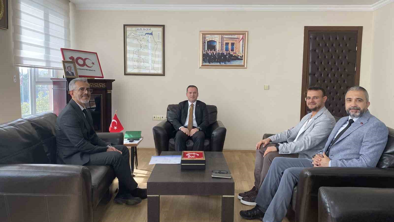 Şehit ailelerinden Kaymakam Sönmezel’e ziyaret