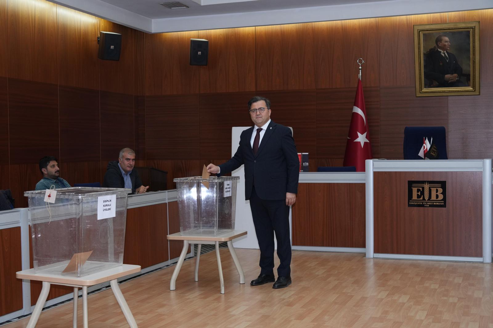 Eskişehir Ticaret Borsası’nda Yeni Dönem: Yönetim Kurulu Başkanlığına Ahmet Oğuz Seçildi
