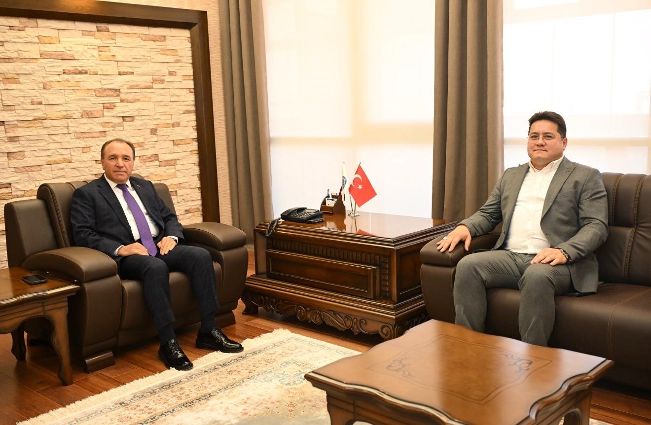 Bolvadin’de üniversite öğrencilerinin ulaşım konusu masaya yatırıldı