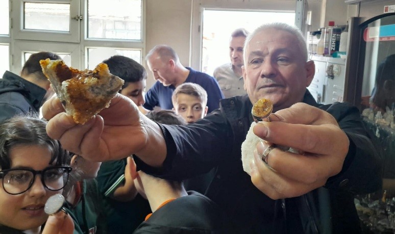 Tavşanlılı öğrenciler taş sanatını yerinde inceledi