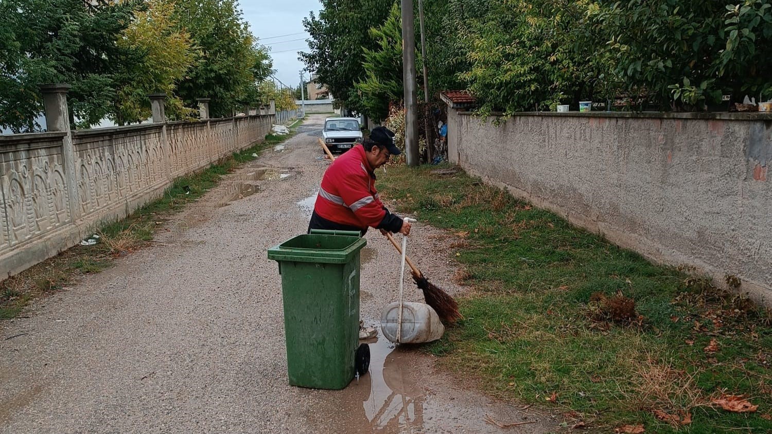 Bolvadin’de temizlik seferberliği sürüyor