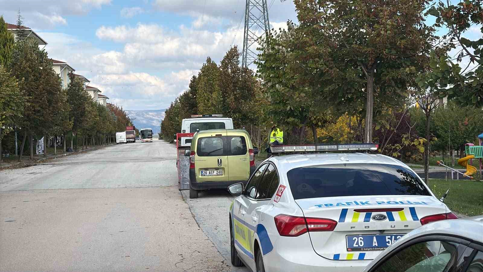 Polisin ’dur’ ikazına uymayıp kaçan sürücüye 297 bin TL ceza kesildi