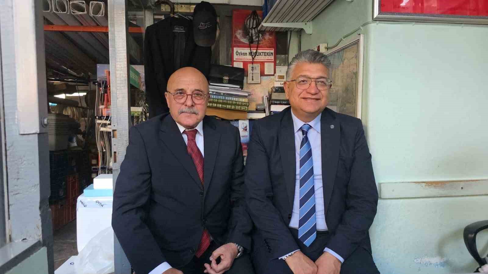 Kütahya’nın 43 yıllık muhtarına anlamlı ziyaret