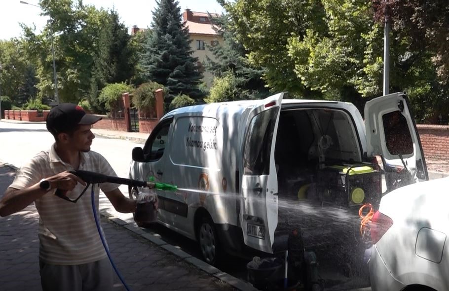 Eskişehir’de mobil araç yıkama dönemi: Temizlik aracın ayağına geliyor