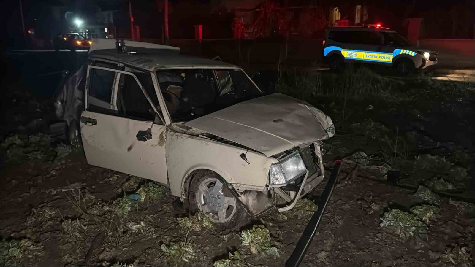 Polisin ’dur’ ihtarına uymayan otomobil tarlaya uçtu: 1 yaralı