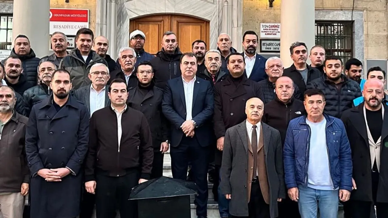 MHP Eskişehir Hemşehrileriyle Sabah Namazında Buluştu!