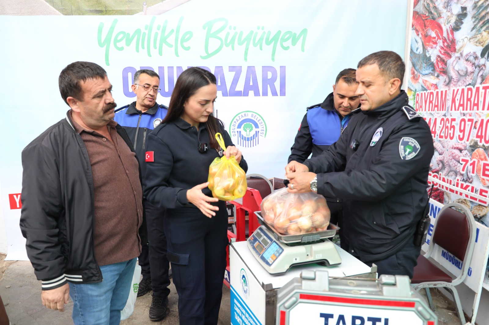 Odunpazarı Belediyesinden Pazarlarda Elektronik Tartı Denetimi