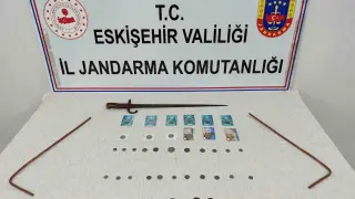 Satılmaya hazırlanan tarihi eserler ele geçirildi