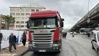 Uşak’ta tırın çarptığı yaya yaralandı