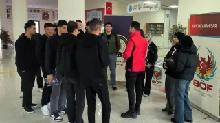 Polis ekipleri üniversite öğrencilerini bilgilendirdi