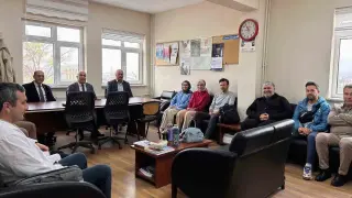 Emeksiz okul ziyaretlerini sürdürüyor