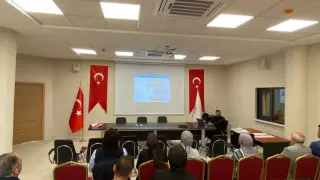 Altıntaş’ta okul idarecileri ve rehber öğretmenlere sosyal destek modeli anlatıldı