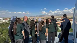 Gençlerin bilim ve uzay merakı gözlemevinde buluştu