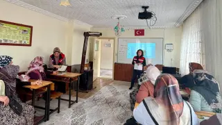 Kadın çiftçilere tarımsal eğitim verildi