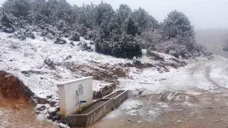 Hisarcık’ın Karbasan köyüne mevsimin ilk karı yağdı