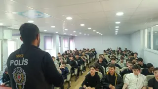 Bilecik’te okul saldırıları ve siber zorbalık ele alındı