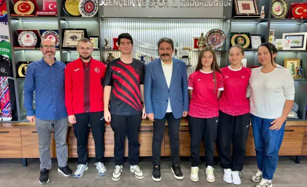 İşitme engelli milli badmintoncu Beren Su Ulus’tan Avrupa ikinciliği