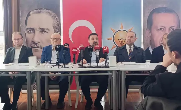 Kavak:"Bizim derdimiz koltuk değil, hizmettir"