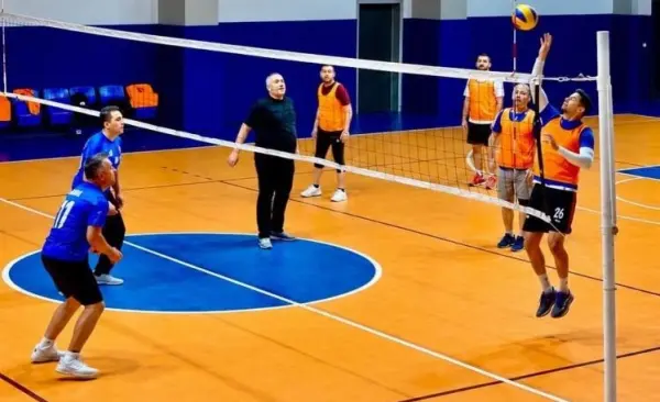 Kurumlar arası voleybol turnuvası başladı