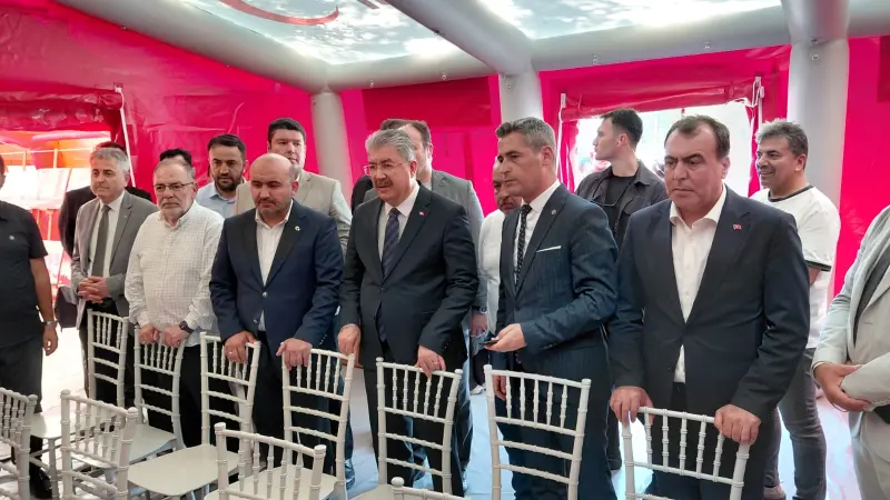 Vali Yılmaz'dan 15 Temmuz Anma Çadırına Ziyaret