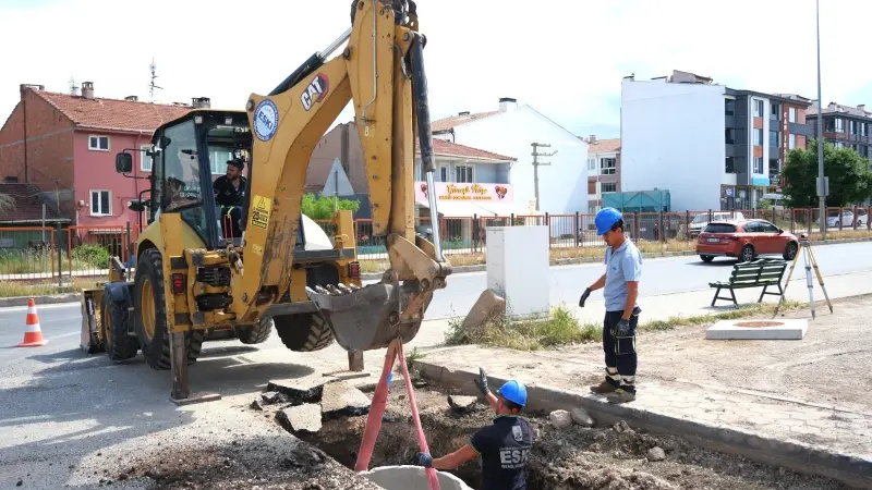 ESKİ, Eskişehir'de Altyapı Yenileme Çalışmalarını Sürdürüyor