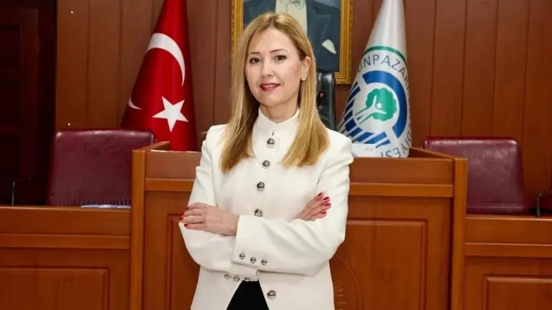 CHP Eskişehir İl Kadın Kolları Başkanı Sibel Yeşildal görevden alındı