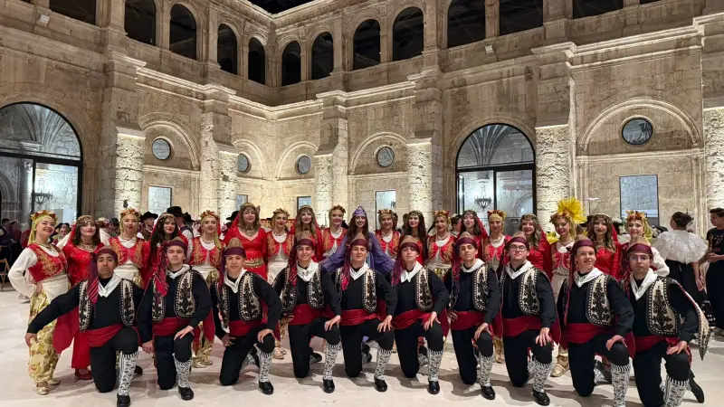 Anadolu Üniversitesi Halk Dansları Topluluğu İspanya’da Büyük Beğeni Topladı
