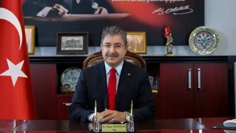 1 helikopter, 73 personel sahada: Eskişehir Valiliği Seyitgazi yangınındaki son durumu duyurdu