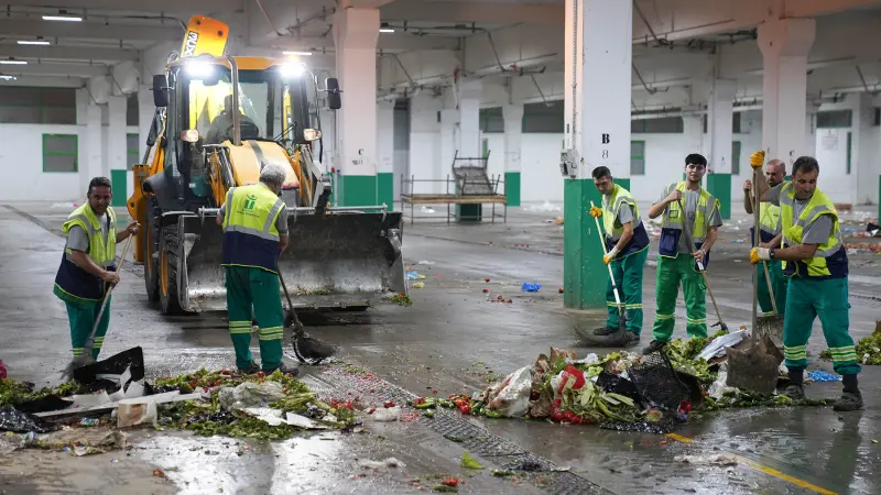Tepebaşı Belediyesi Temizlik Mesaisini Sürdürüyor