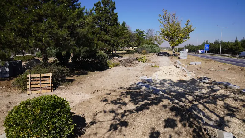 Tepebaşı Belediyesi Park ve Bahçe Çalışmalarını Sürdürüyor