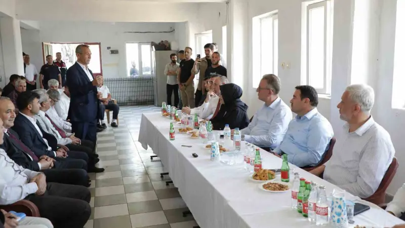 Kütahya Valisi Musa Işın, muhtarların taleplerini dinledi