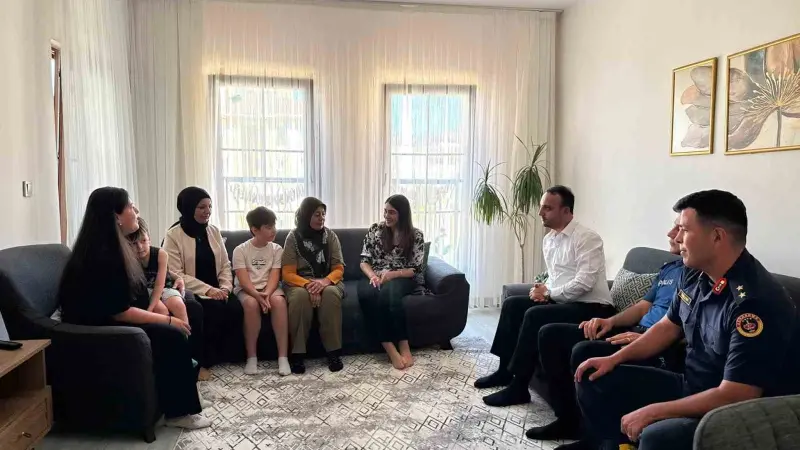 Çavdarhisar Kaymakamı Mantı’dan şehit ailelerine ziyaret